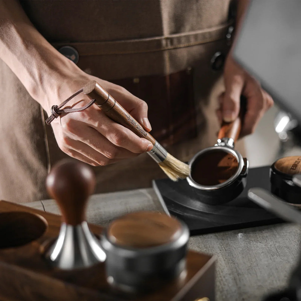 MHW-3BOMBER Coffee Cleaning Brush Main Concept Avenue