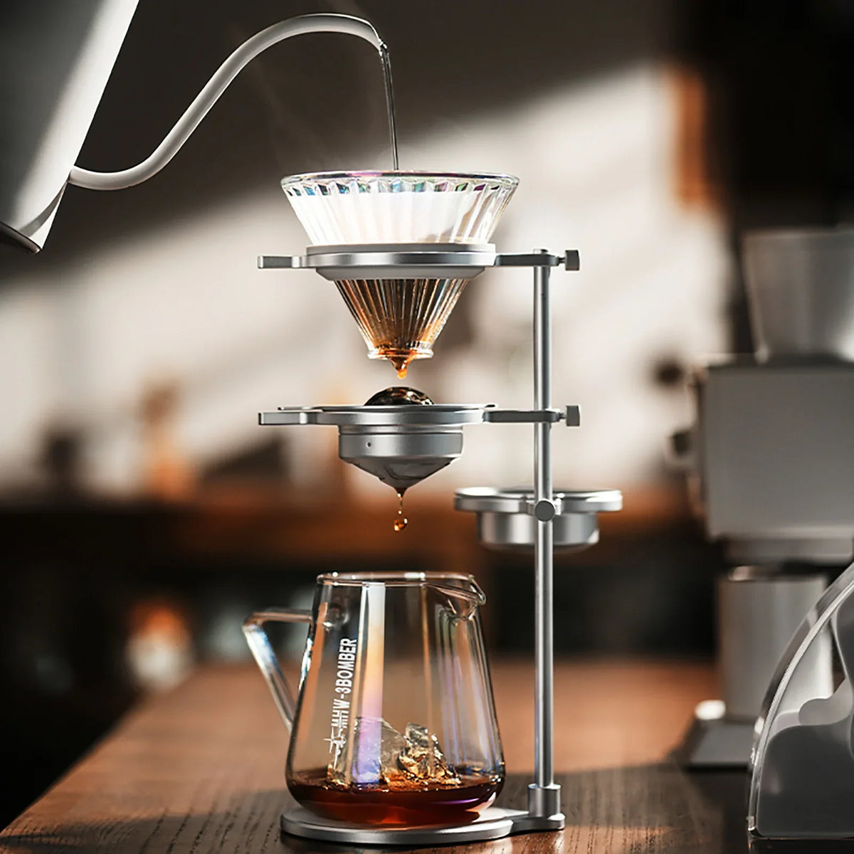 MHW-3BOMBER Smooth Pour Over Chilling Ball Stand Main Concept Avenue