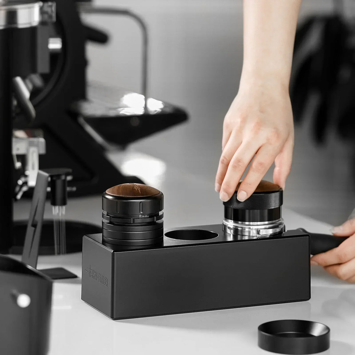 MHW-3BOMBER ABS Portafilter Holder Main Concept Avenue
