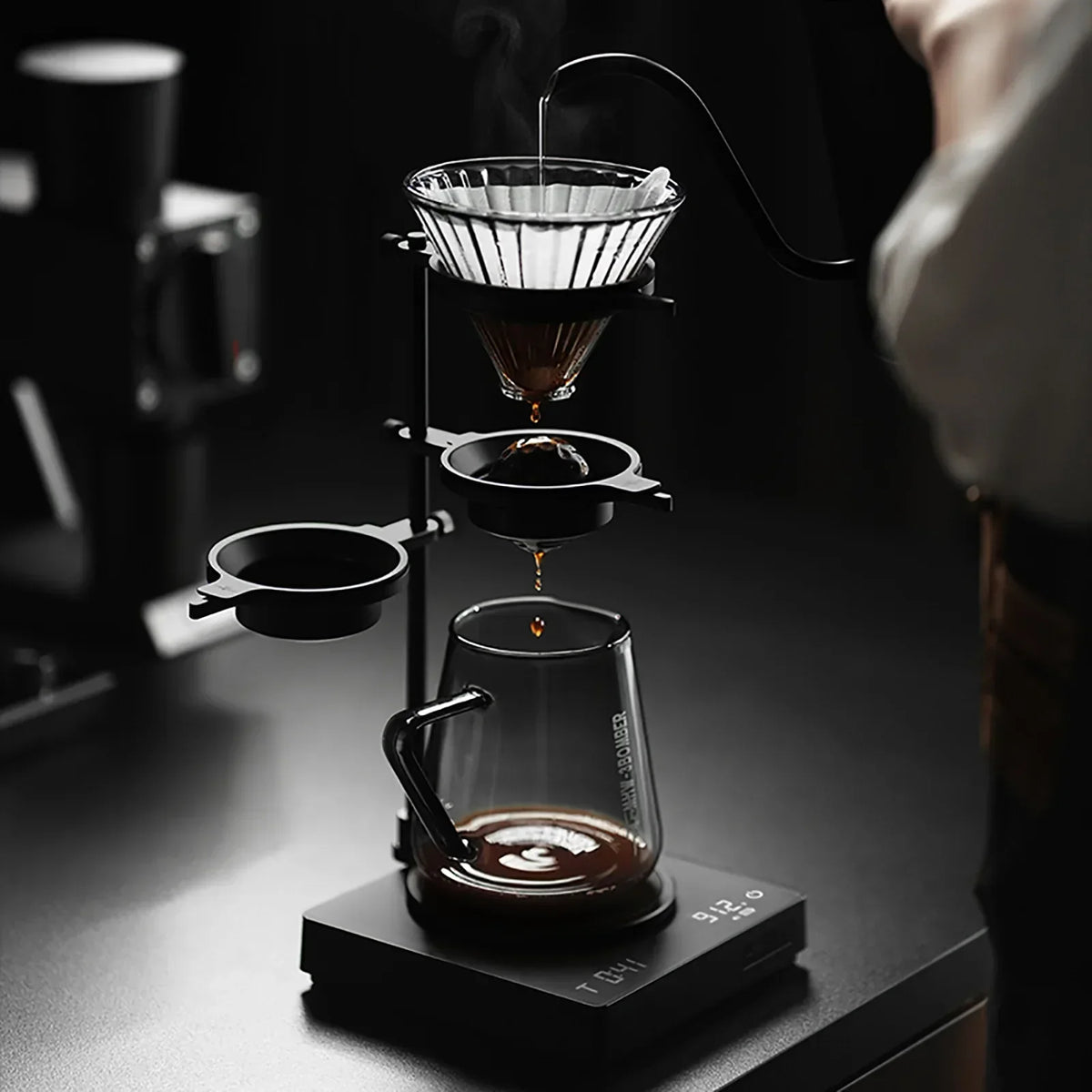 MHW-3BOMBER Smooth Pour Over Chilling Ball Stand Main Concept Avenue
